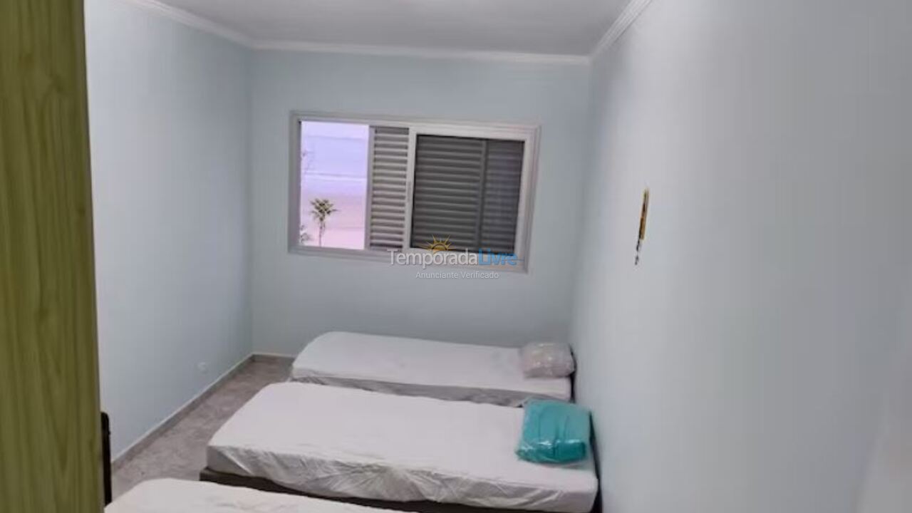 Apartamento para aluguel de temporada em Praia Grande (Canto do Forte)