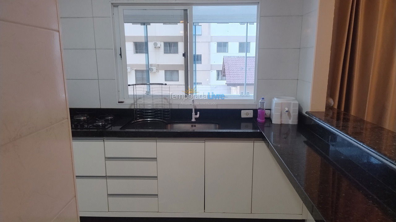 Apartamento para alquiler de vacaciones em Itapema (Meia Praia)