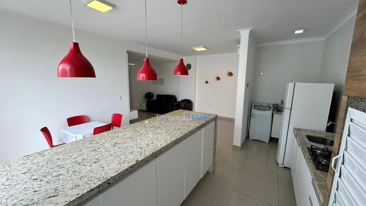 Apartamento para aluguel de temporada em Bombinhas (Praia de Bombas)