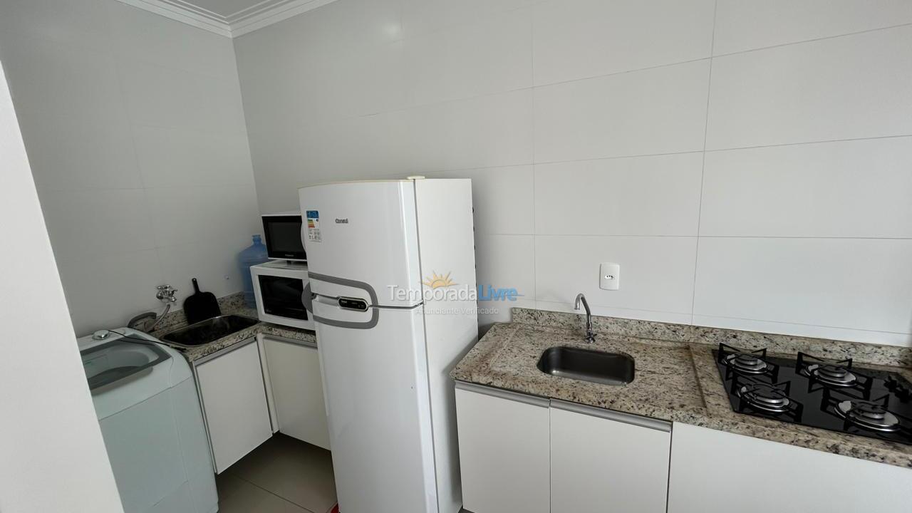 Apartamento para aluguel de temporada em Bombinhas (Praia de Bombas)