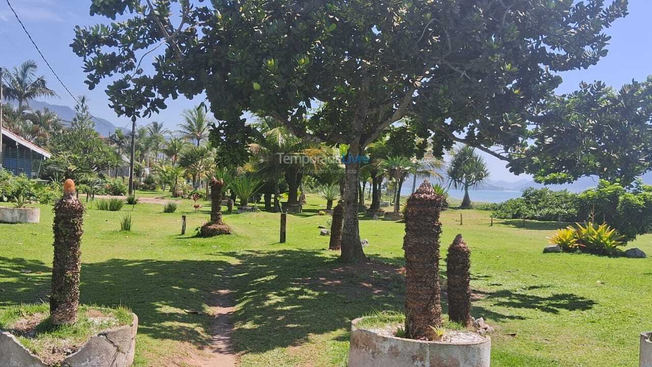 Casa para alquiler de vacaciones em Caraguatatuba (Capricórnio)