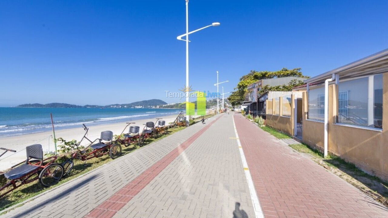 Casa para aluguel de temporada em Bombinhas (Praia de Bombas)