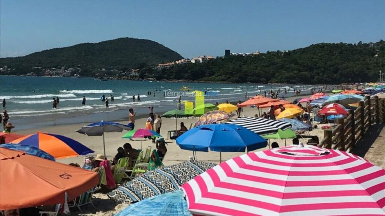 Casa para aluguel de temporada em Bombinhas (Praia de Bombas)