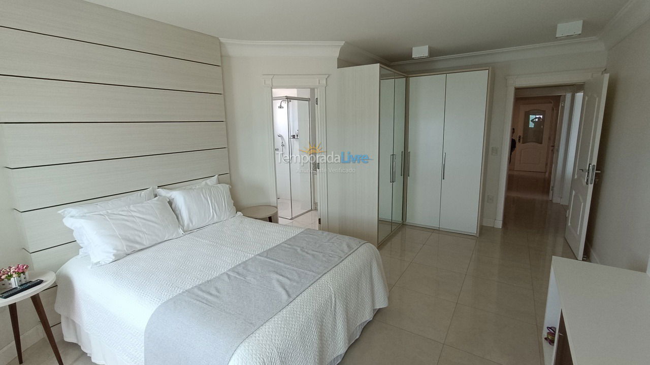 Apartamento para aluguel de temporada em Balneário Camboriú (Barra Sul)