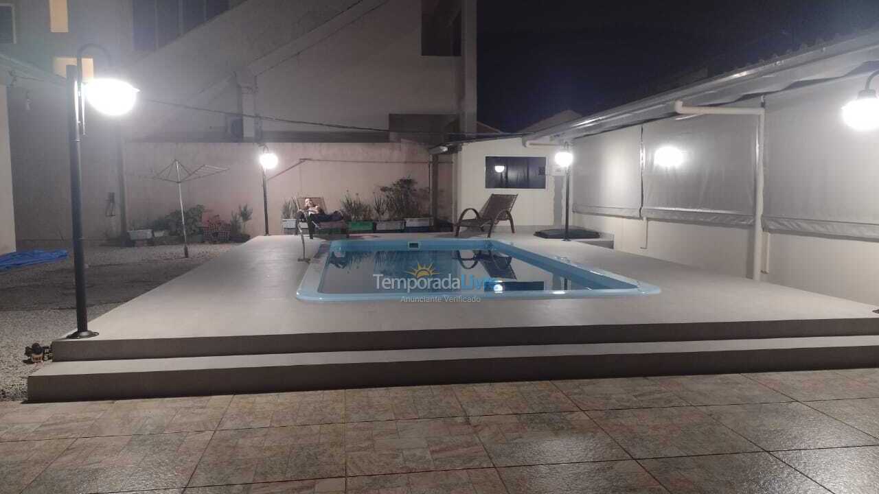 Casa para alquiler de vacaciones em Porto Belo (Centro)