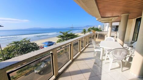 Apartamento frente mar de 4 dormitórios Itapema centro SC