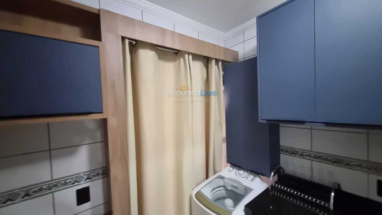 Apartamento para aluguel de temporada em Itapema (Meia Praia)