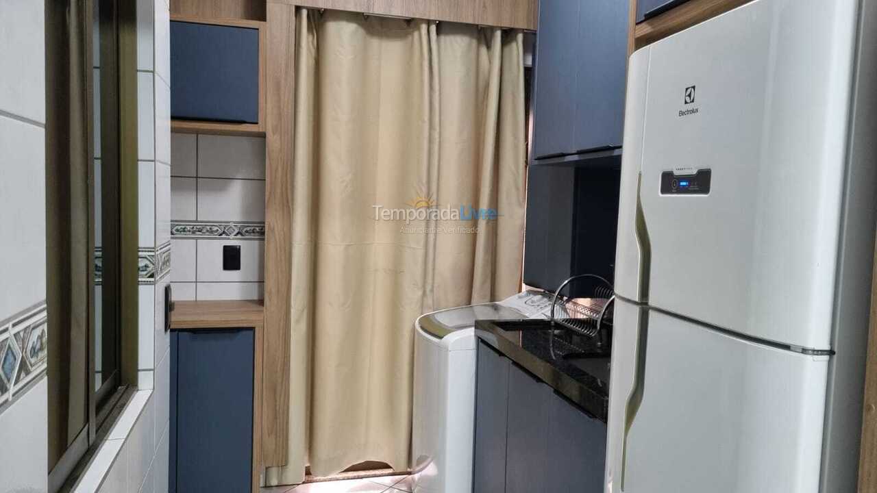 Apartamento para aluguel de temporada em Itapema (Meia Praia)