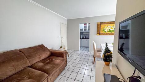 Apartamento de 2 habitaciones Meia Praia SC.