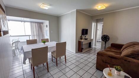 Apartamento de 2 habitaciones Meia Praia SC.