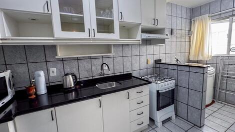 Apartamento de 2 habitaciones Meia Praia SC.