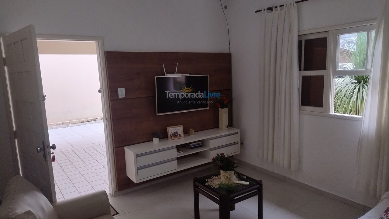 Apartamento para aluguel de temporada em Itapema (Meia Praia)