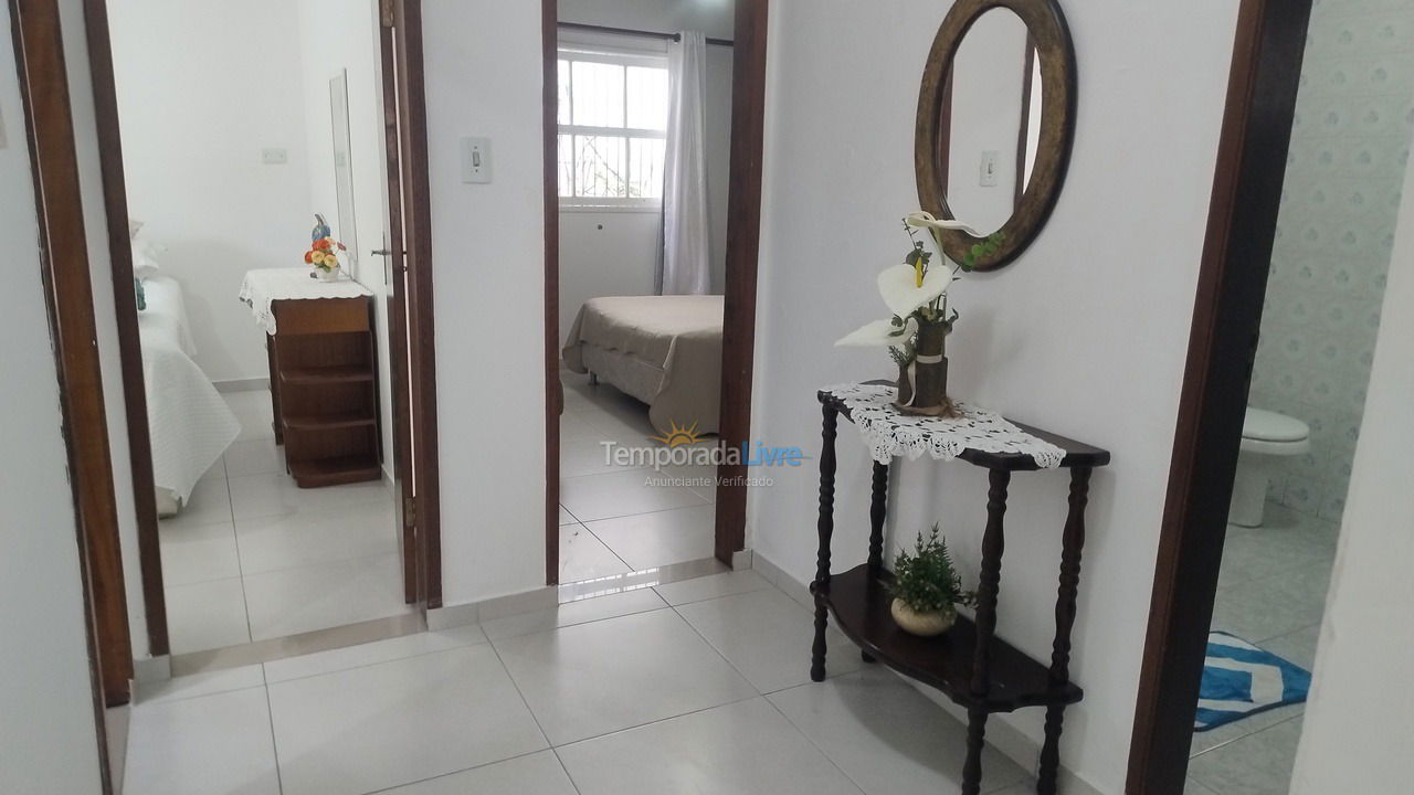 Apartamento para aluguel de temporada em Itapema (Meia Praia)