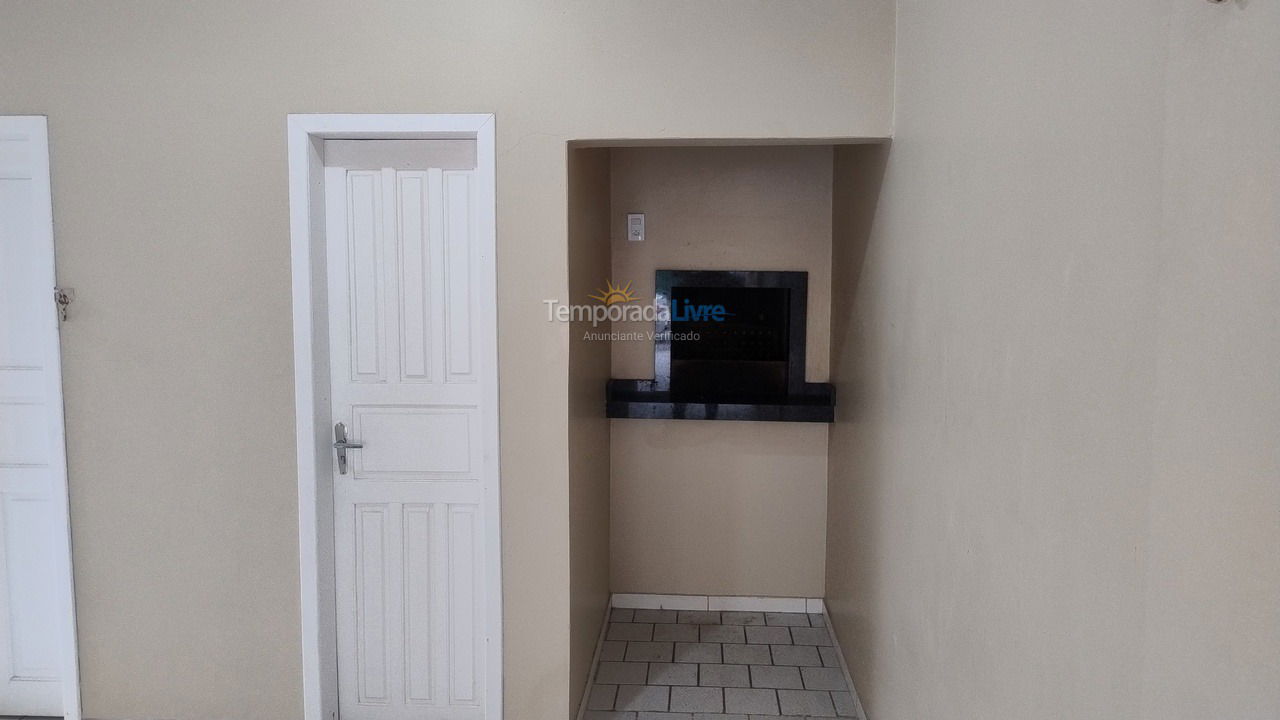 Apartamento para aluguel de temporada em Itapema (Meia Praia)