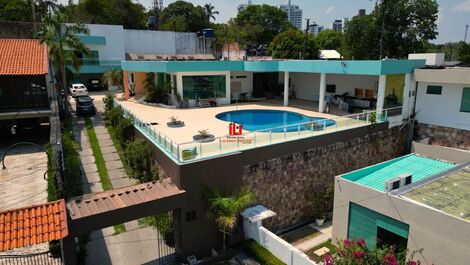 Linda casa c/ vista panorâmica em lugar nobre da cidade
