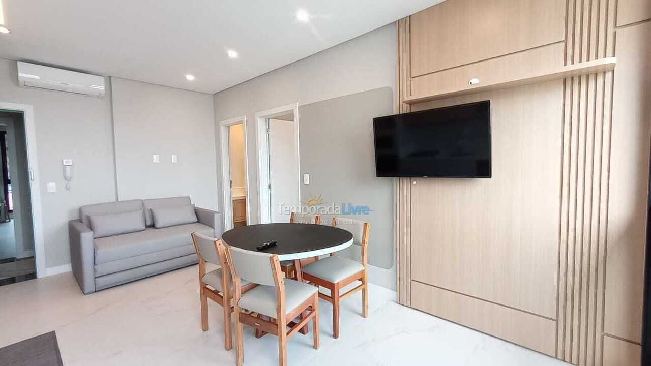 Apartamento para aluguel de temporada em Bombinhas (Praia de Bombas)