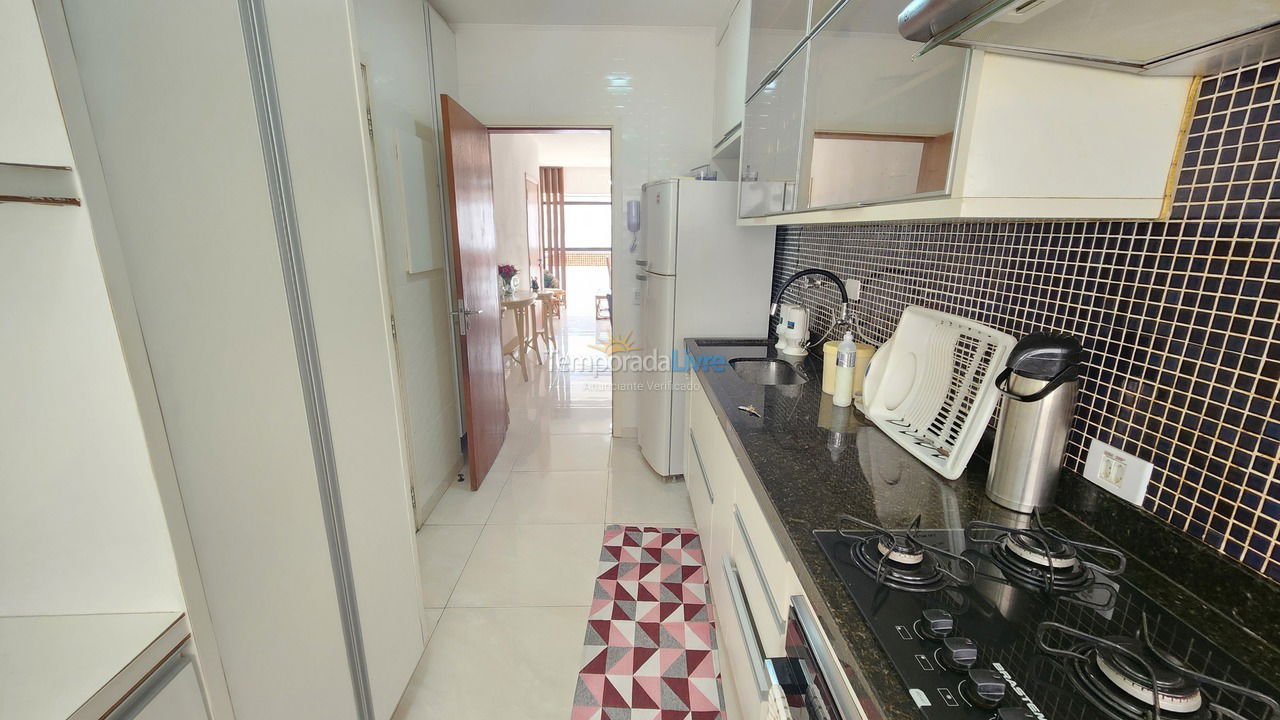 Apartamento para aluguel de temporada em Guarujá (Pitangueiras)