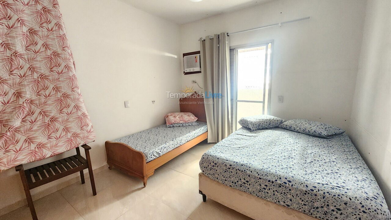 Apartamento para aluguel de temporada em Guarujá (Pitangueiras)