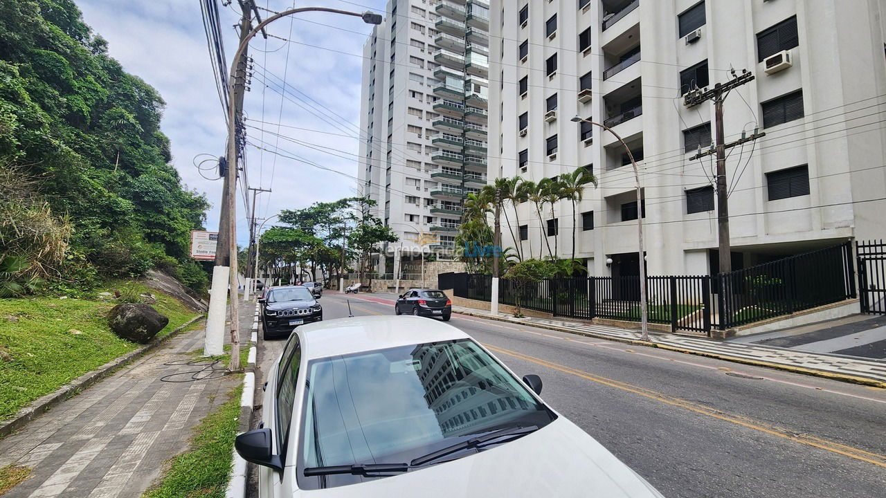 Apartamento para aluguel de temporada em Guarujá (Pitangueiras)