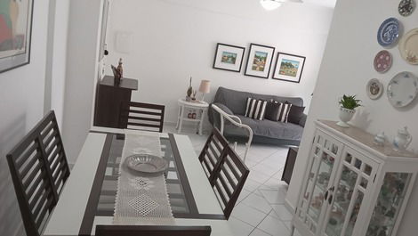 Excelente Apartamento de 2 quartos entre Astúrias e Praia do Tombo