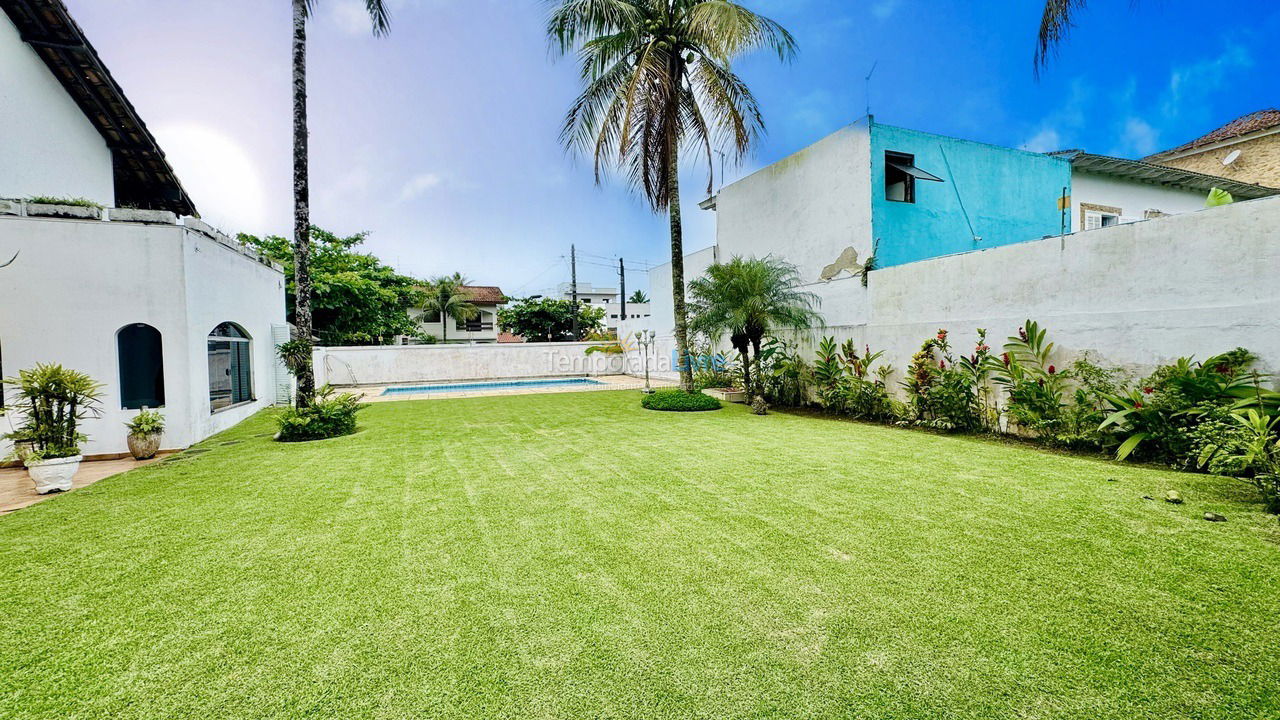 Casa para aluguel de temporada em Guarujá (Praia do Pernambuco)