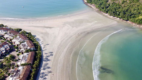 Casa 4 Suítes à 90 Metros do Mar na Praia de Pernambuco p/ 13 Pessoas