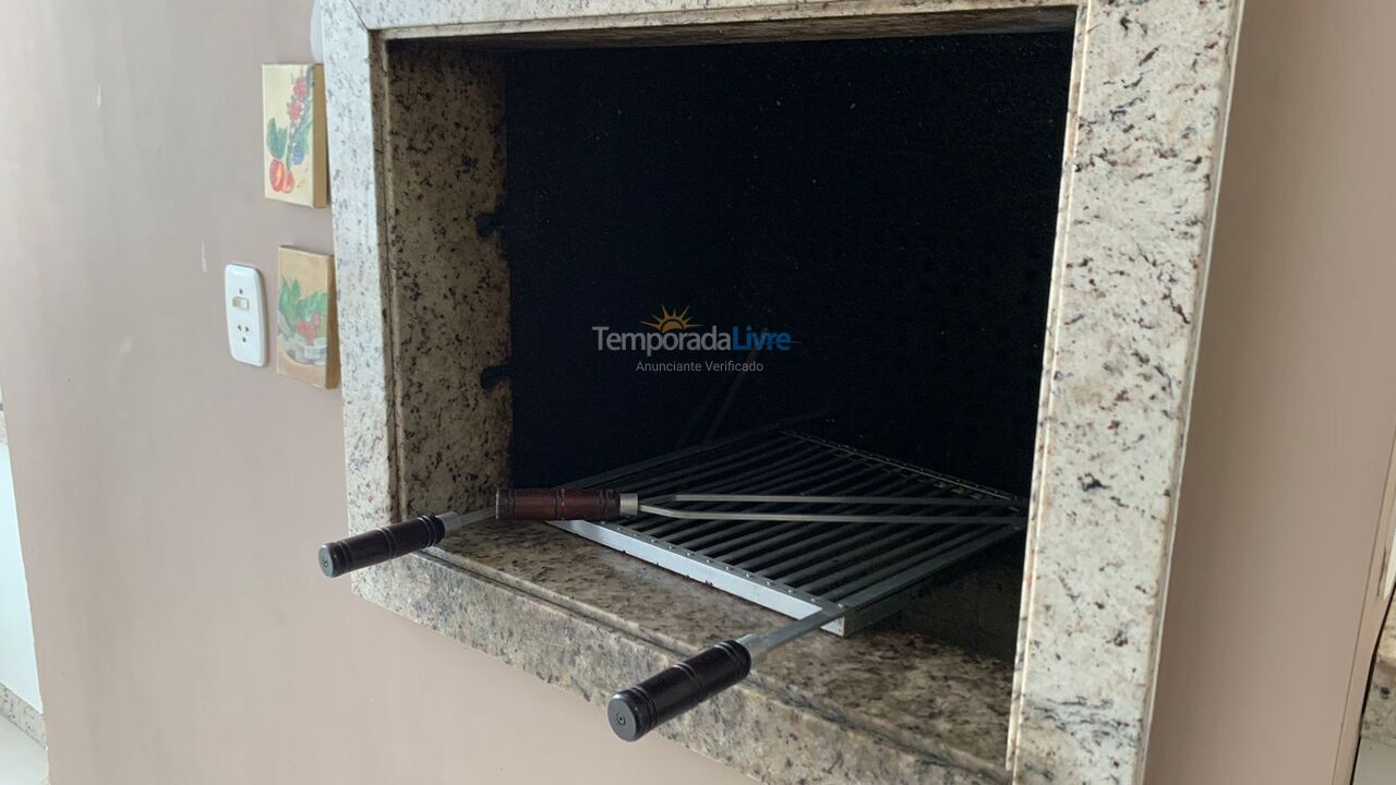 Apartamento para aluguel de temporada em Itapema (Meia Praia)