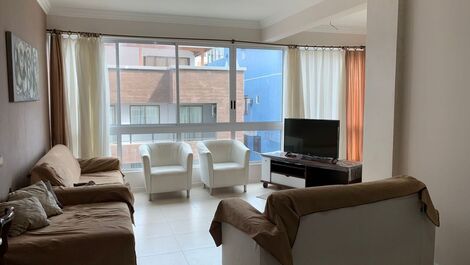 Apartamento com 4 dormitórios Frente Mar