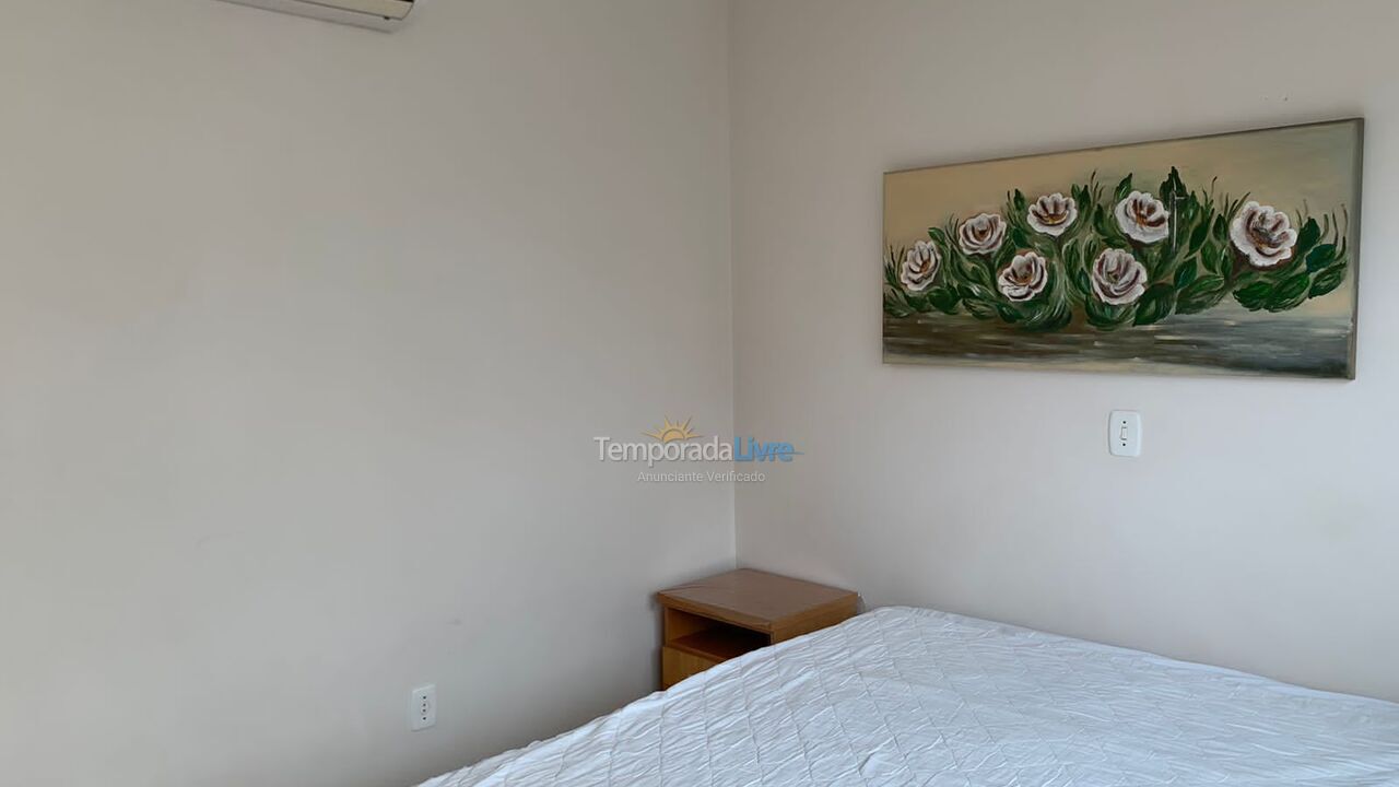 Apartamento para aluguel de temporada em Itapema (Meia Praia)