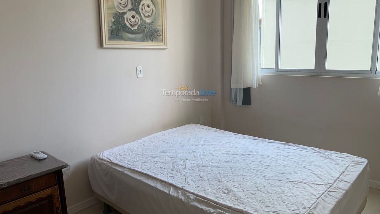 Apartamento para aluguel de temporada em Itapema (Meia Praia)