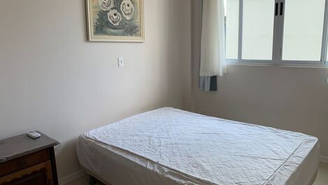 Apartamento com 4 dormitórios Frente Mar