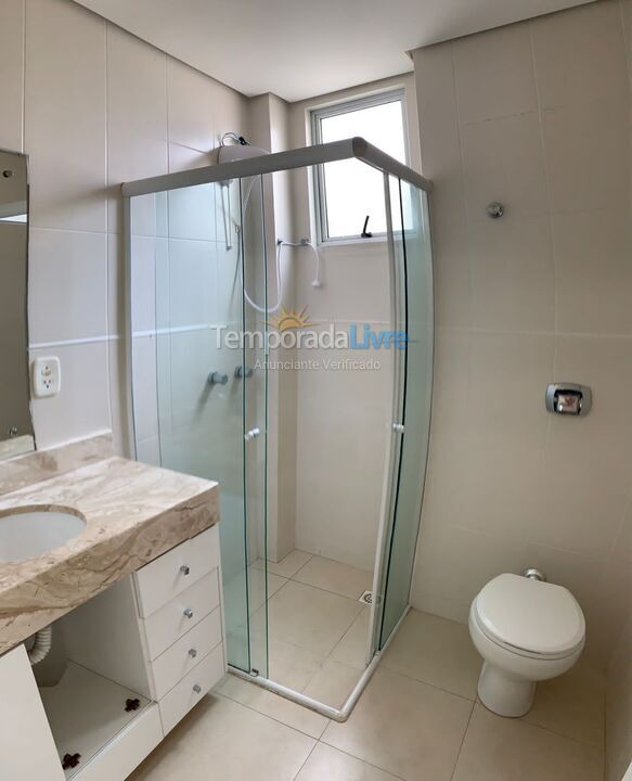 Apartamento para aluguel de temporada em Itapema (Meia Praia)