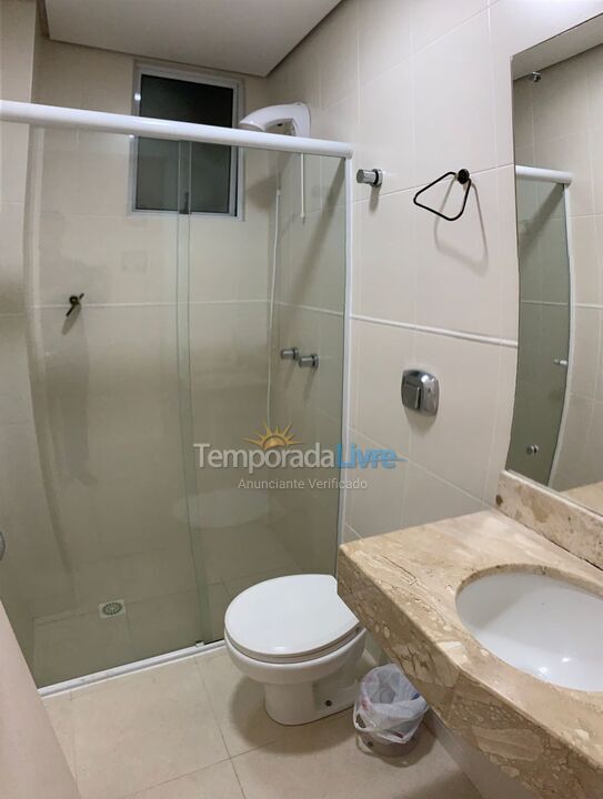 Apartamento para aluguel de temporada em Itapema (Meia Praia)