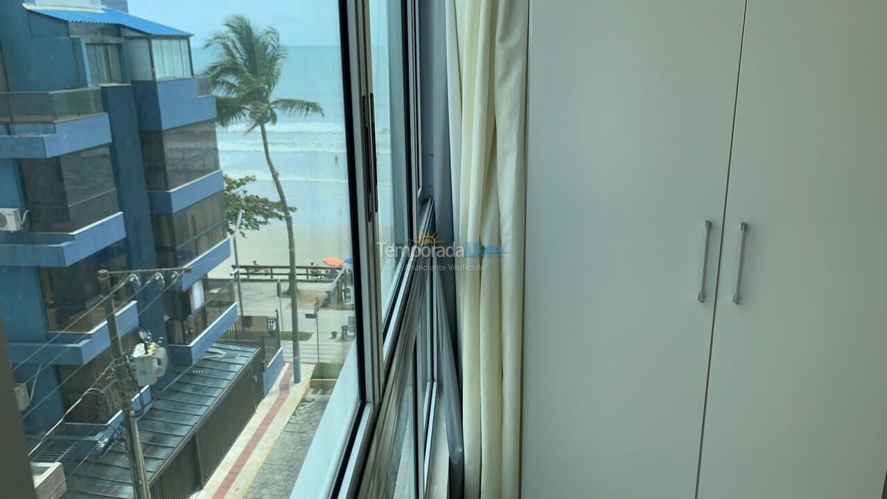 Apartamento para aluguel de temporada em Itapema (Meia Praia)