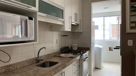 Apartamento com 4 dormitórios Frente Mar
