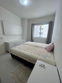 Excelente apartamento em Meia Praia