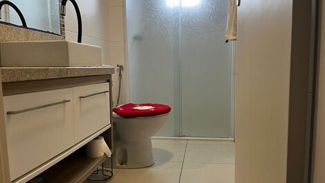 APARTAMENTO COM 02 DORMITORIOS EM INGLESES!