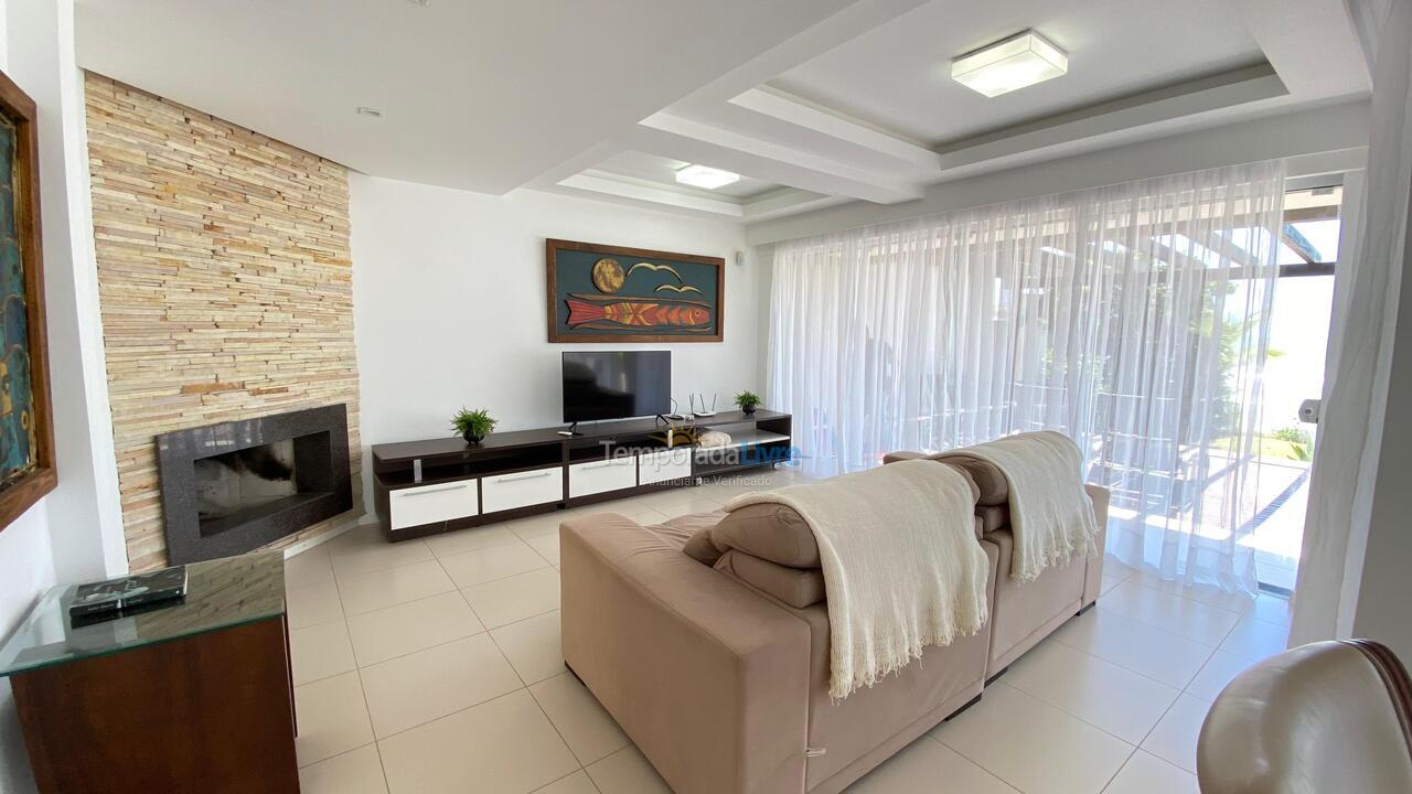 Casa para alquiler de vacaciones em Bombinhas (Canto Grande)