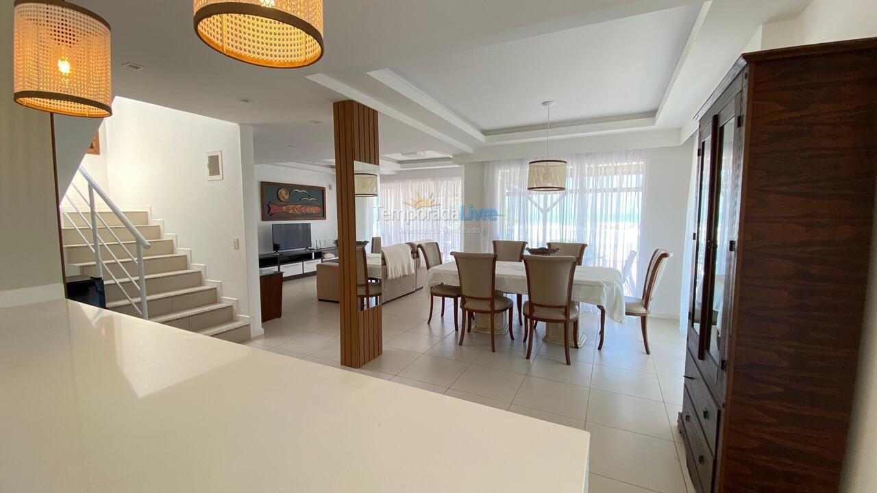 Casa para alquiler de vacaciones em Bombinhas (Canto Grande)