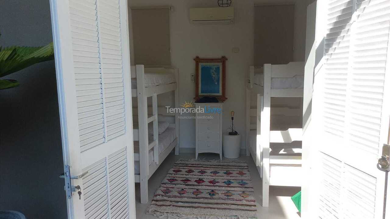 Casa para aluguel de temporada em São Sebastião (Maresias)