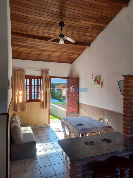 House for vacation rental in Caraguatatuba (Praia da Cocanha Massaguaçu)