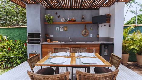 Casa con área Gourmet en Condominio\Club