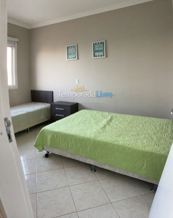 Apartamento para aluguel de temporada em Itapema (Meia Praia)