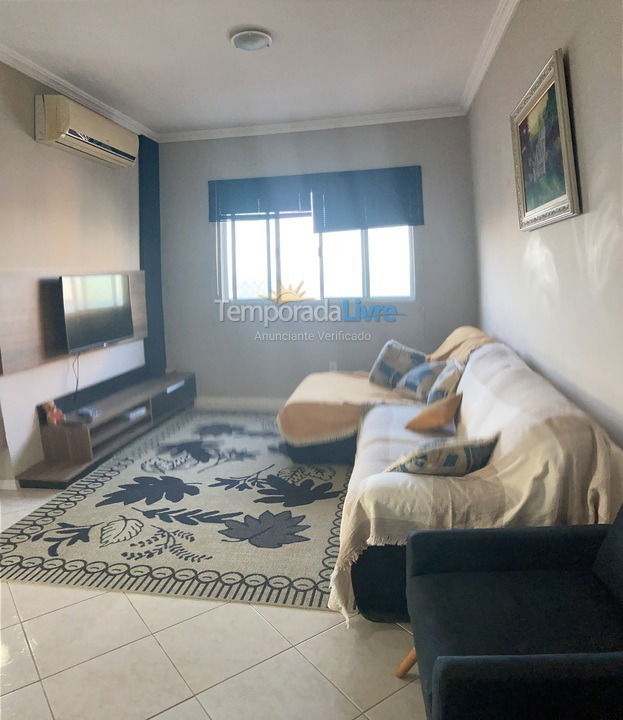 Apartamento para aluguel de temporada em Itapema (Meia Praia)