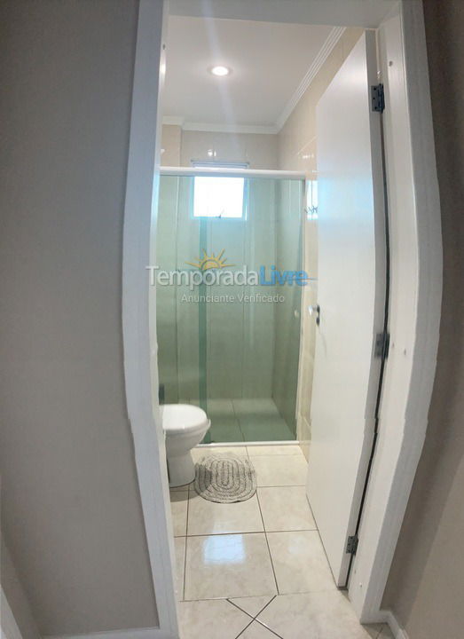 Apartamento para aluguel de temporada em Itapema (Meia Praia)