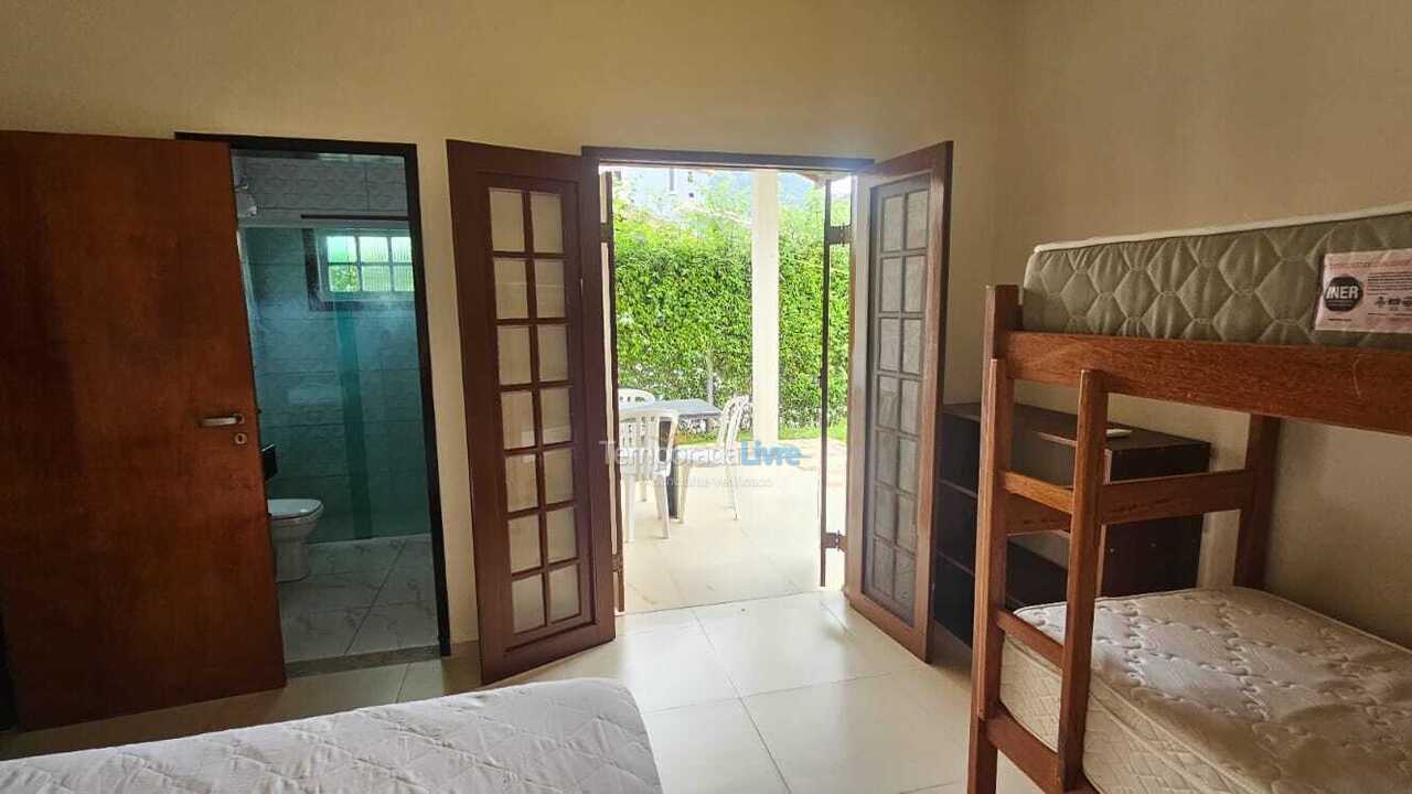 Casa para alquiler de vacaciones em Ubatuba (Centro)