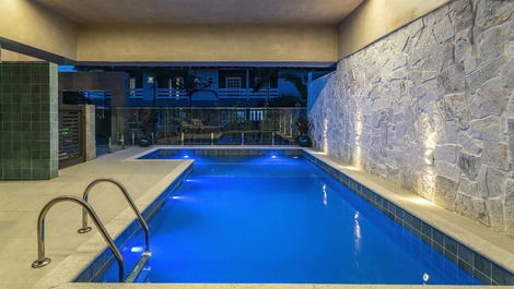 Duplex de 03 Quartos com Piscina em Canto Grande