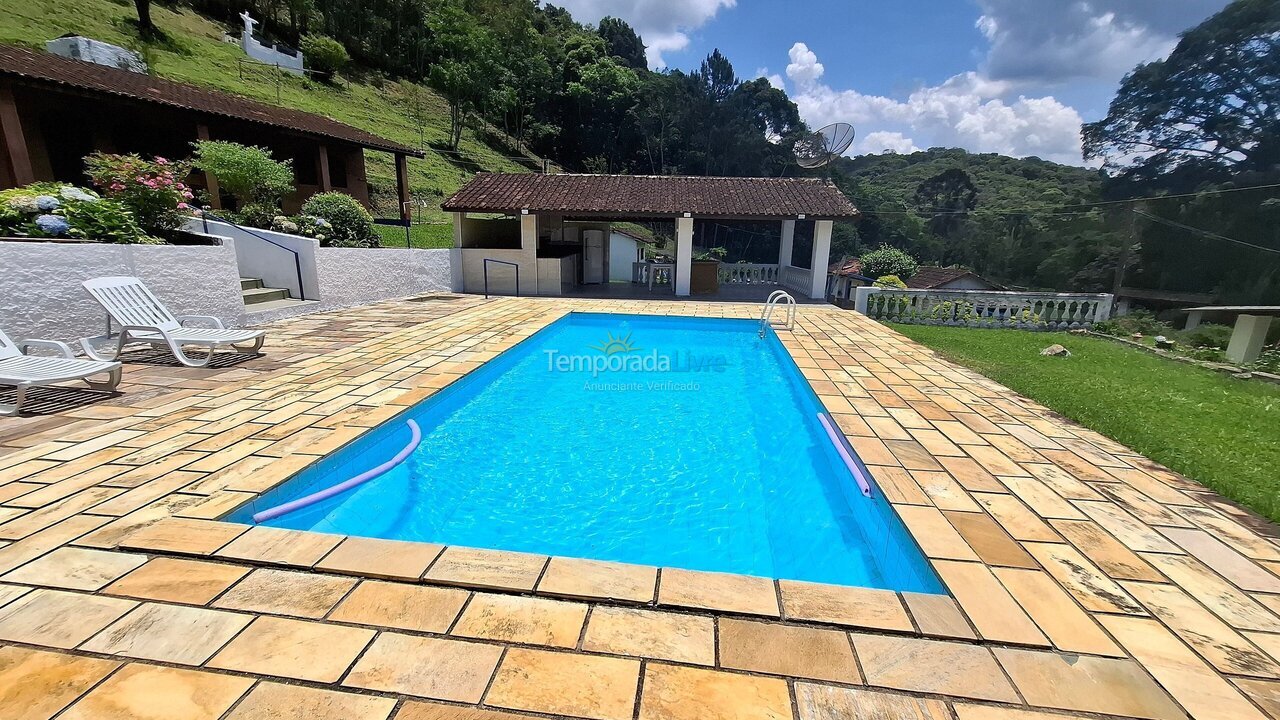 Casa para aluguel de temporada em Juquitiba (Padeiros)