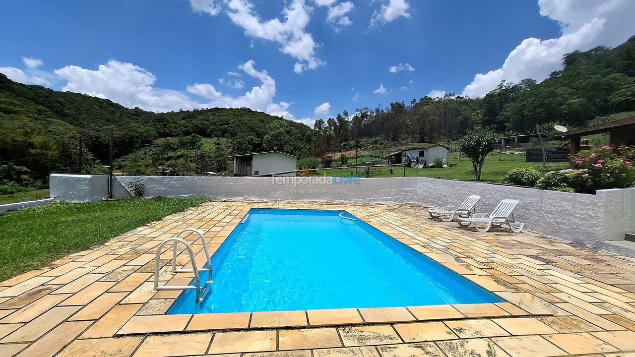 Casa para aluguel de temporada em Juquitiba (Padeiros)