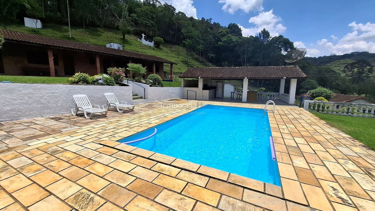 Casa para aluguel de temporada em Juquitiba (Padeiros)